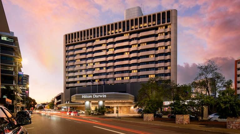 Hilton Darwin Banner